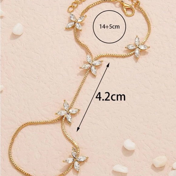 Flower Ring Finger Hand Chain Charm Bracelet - Picture 4 of 5